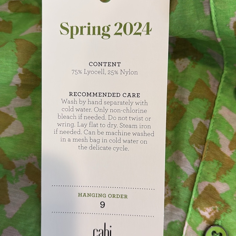NWT CAbi Lime Green & Cream Print Sleeveless Collared ‘Shine’ Top. Size L. - Picture 8 of 8